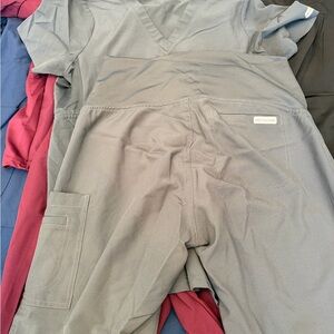Med Couture maternity Scrubs 5 Sets
